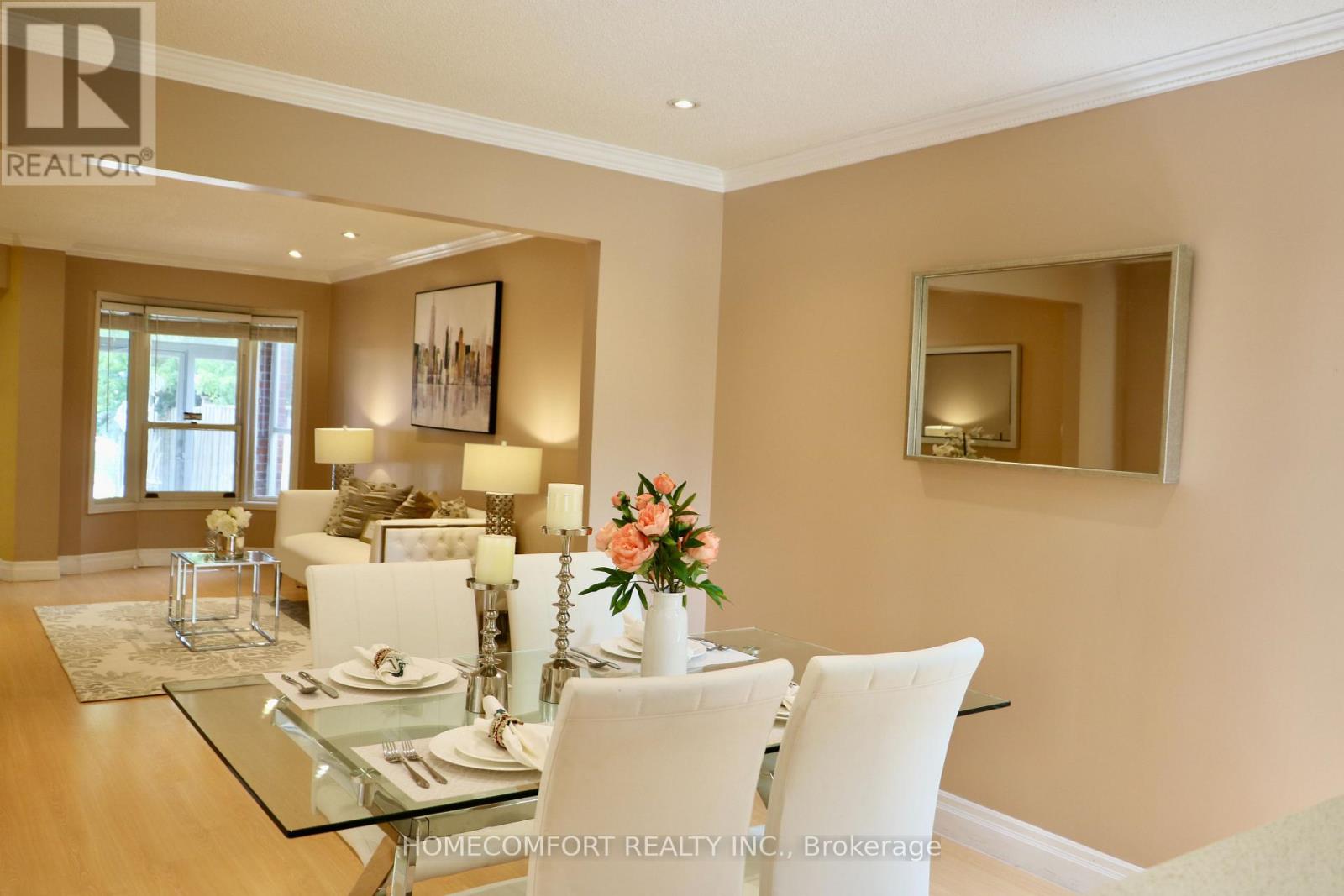 Photo 10 of 100 Nettlecreek Crescent, Toronto ON