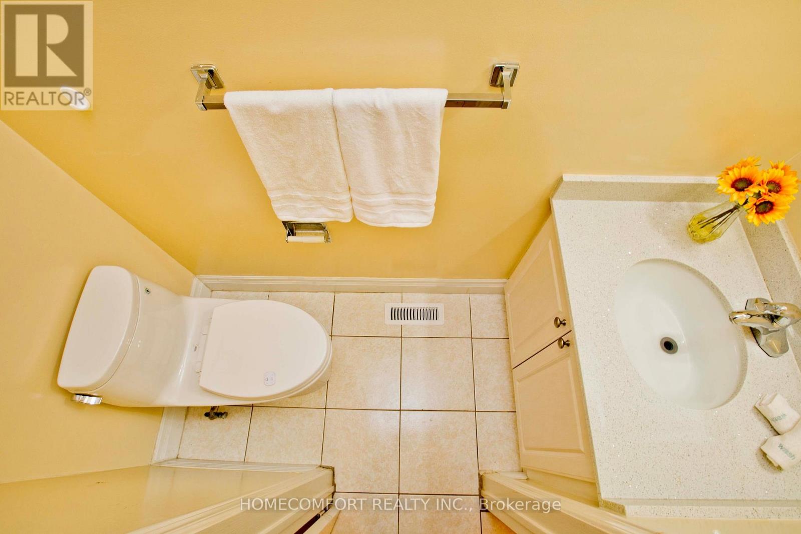 Photo 16 of 100 Nettlecreek Crescent, Toronto ON