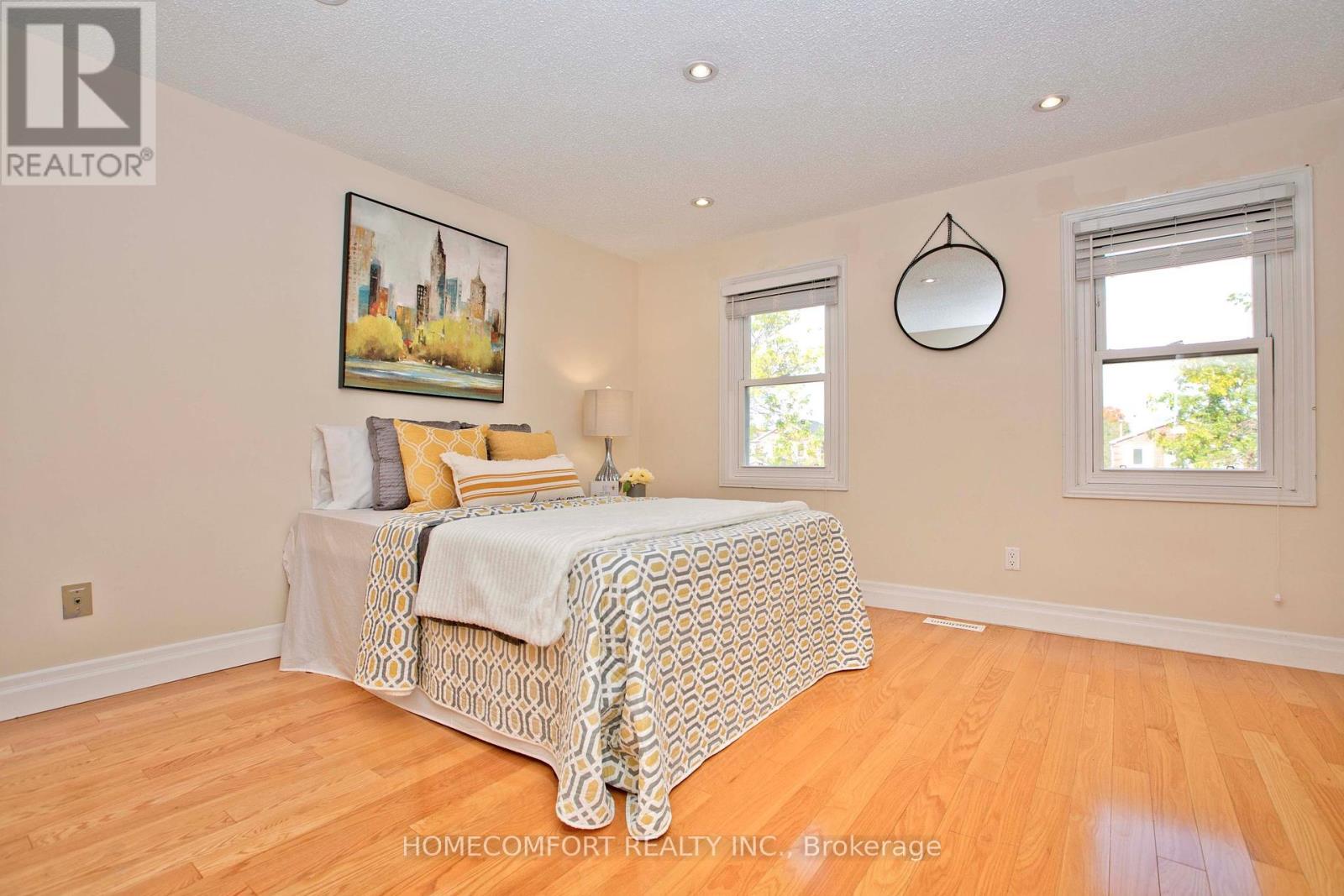 Photo 21 of 100 Nettlecreek Crescent, Toronto ON
