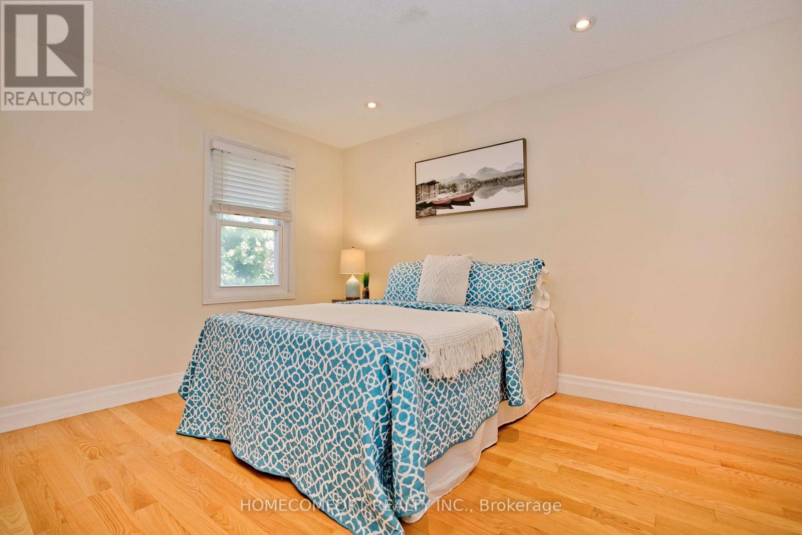 Photo 22 of 100 Nettlecreek Crescent, Toronto ON