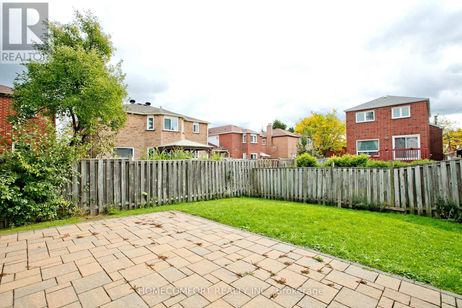 Photo 30 of 100 Nettlecreek Crescent, Toronto ON