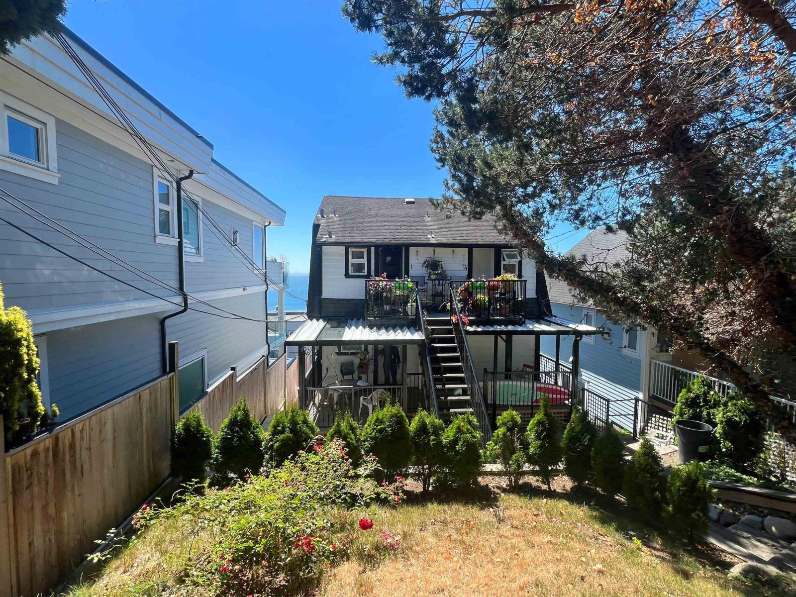15156 VICTORIA AVENUE, White Rock