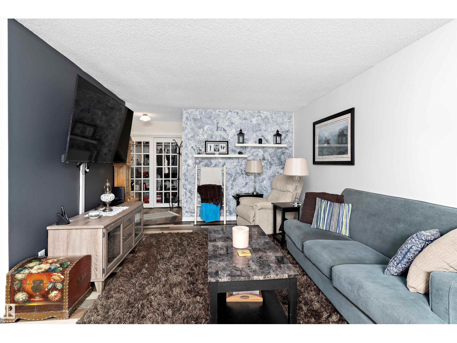 Photo 10 of 3 13450 Fort Rd Nw, Edmonton AB