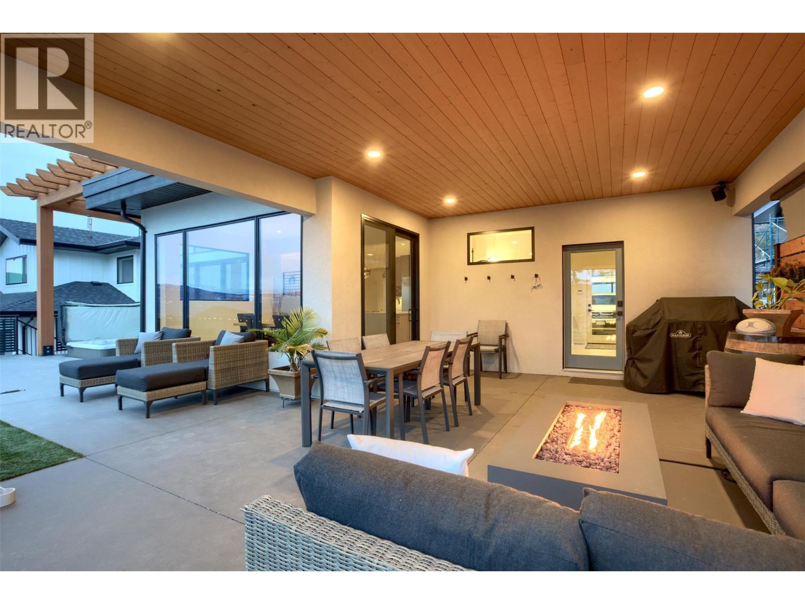  254 Summer Wood Drive, Kelowna