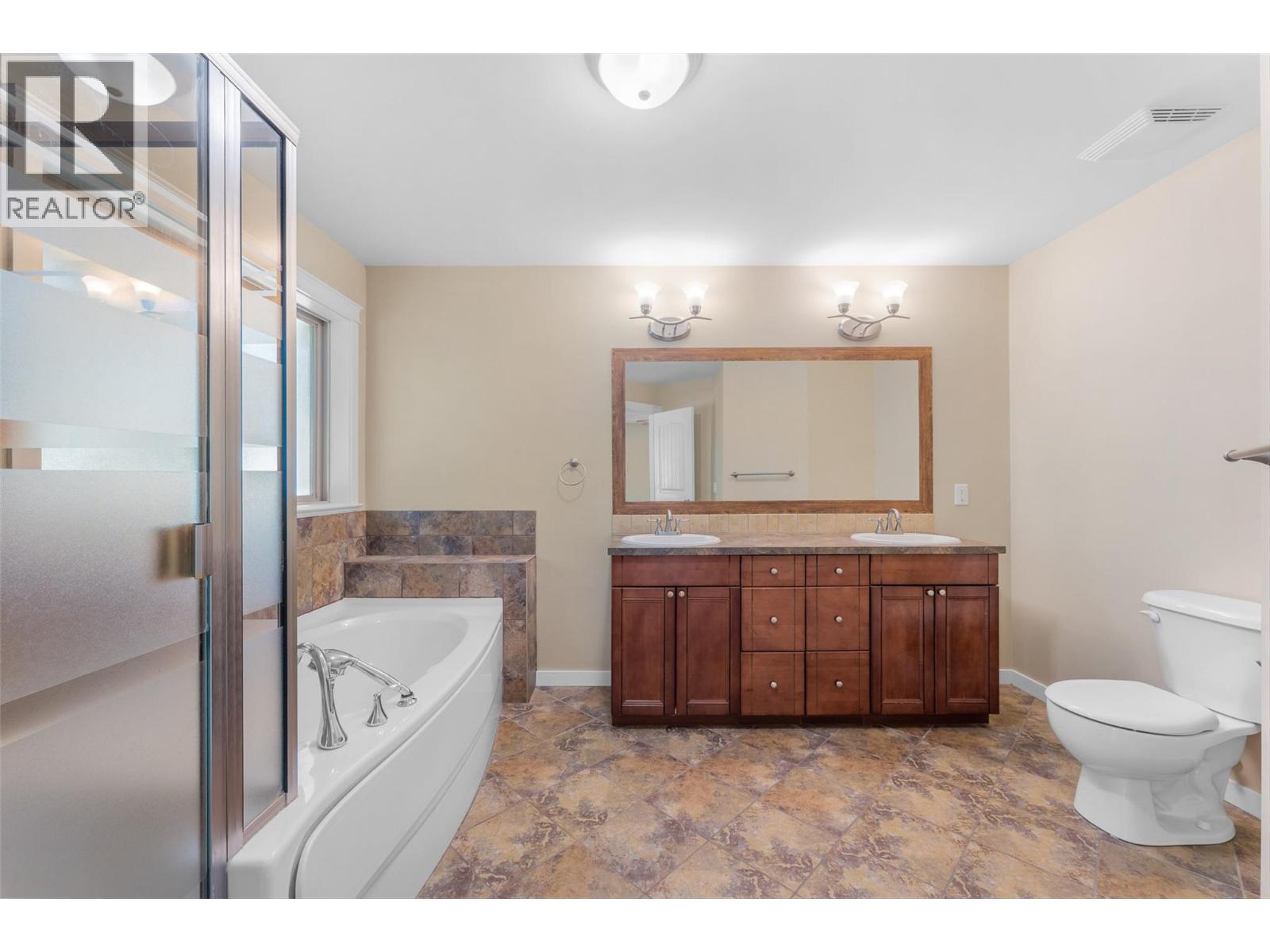  2828 Bentley Road, West Kelowna