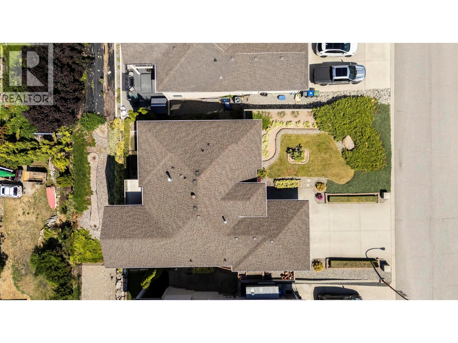 Photo 16 of 1000 Lone Pine Drive, Kelowna BC