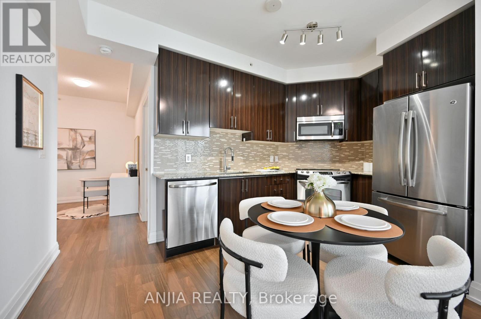Photo 30 of 1032 7161 Yonge Street, Markham ON