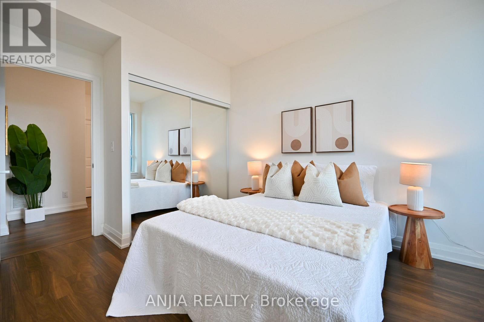 Photo 27 of 1032 7161 Yonge Street, Markham ON