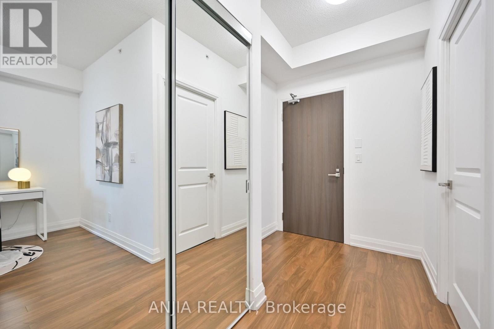 Photo 23 of 1032 7161 Yonge Street, Markham ON