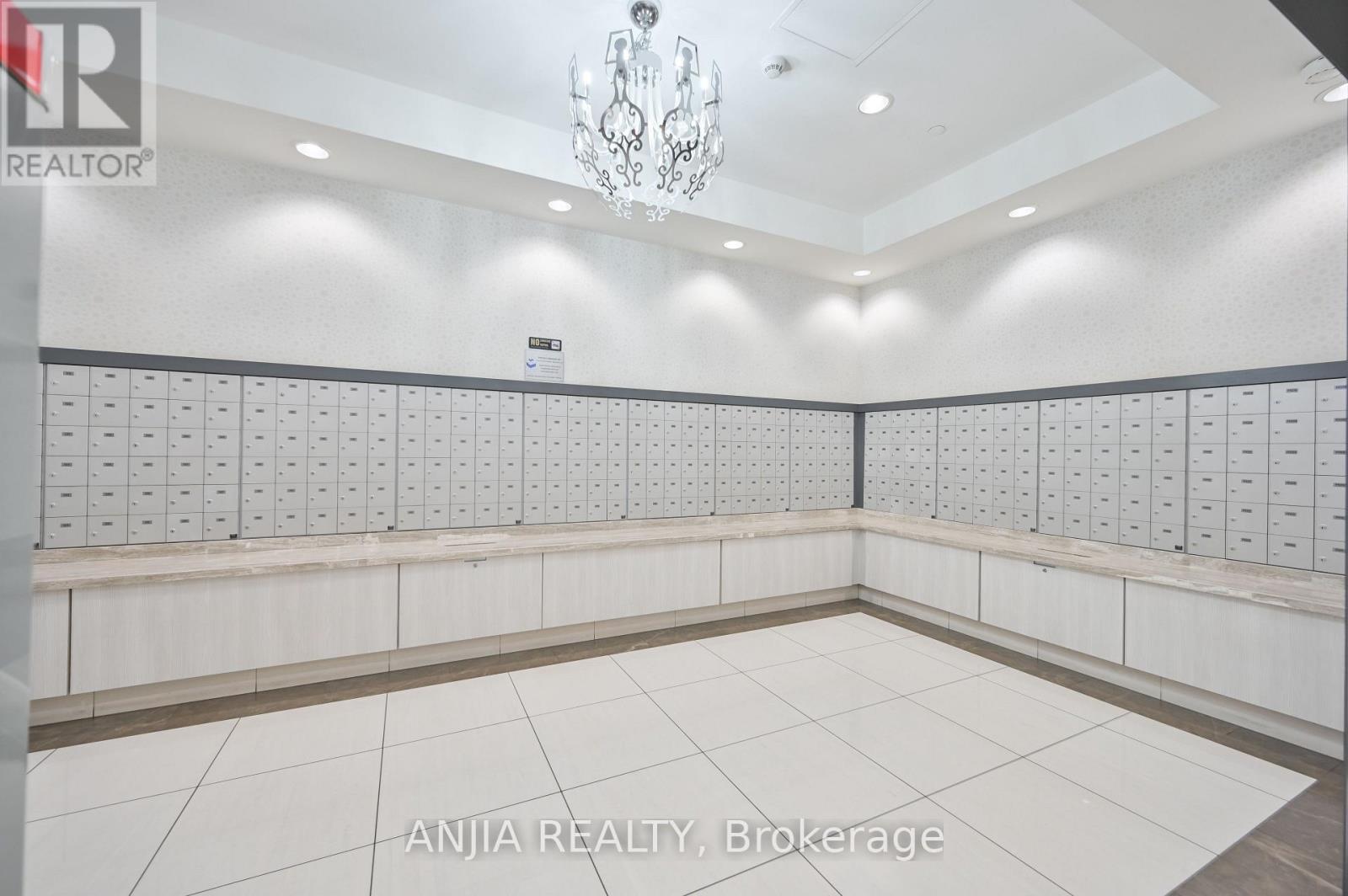 Photo 15 of 1032 7161 Yonge Street, Markham ON