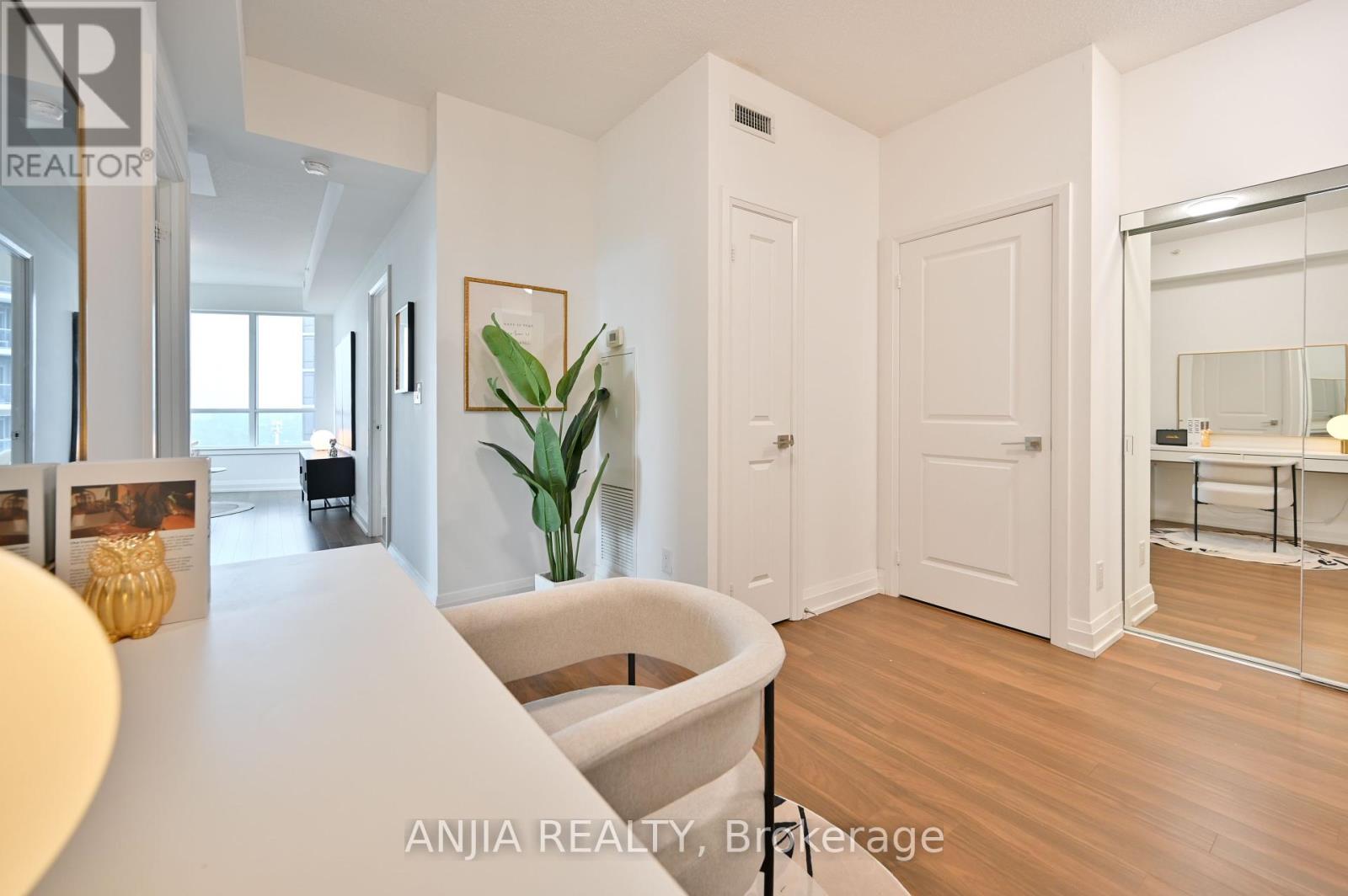 Photo 25 of 1032 7161 Yonge Street, Markham ON
