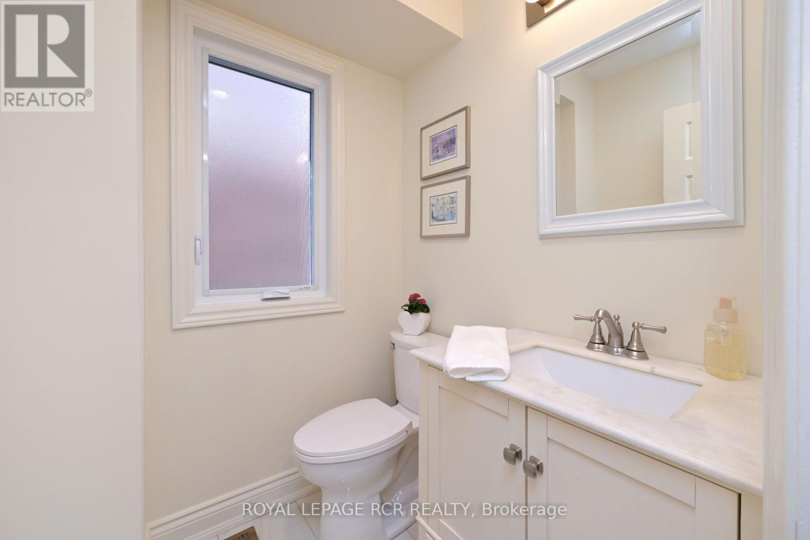 Photo 17 of 68 Riverview Road, New Tecumseth ON