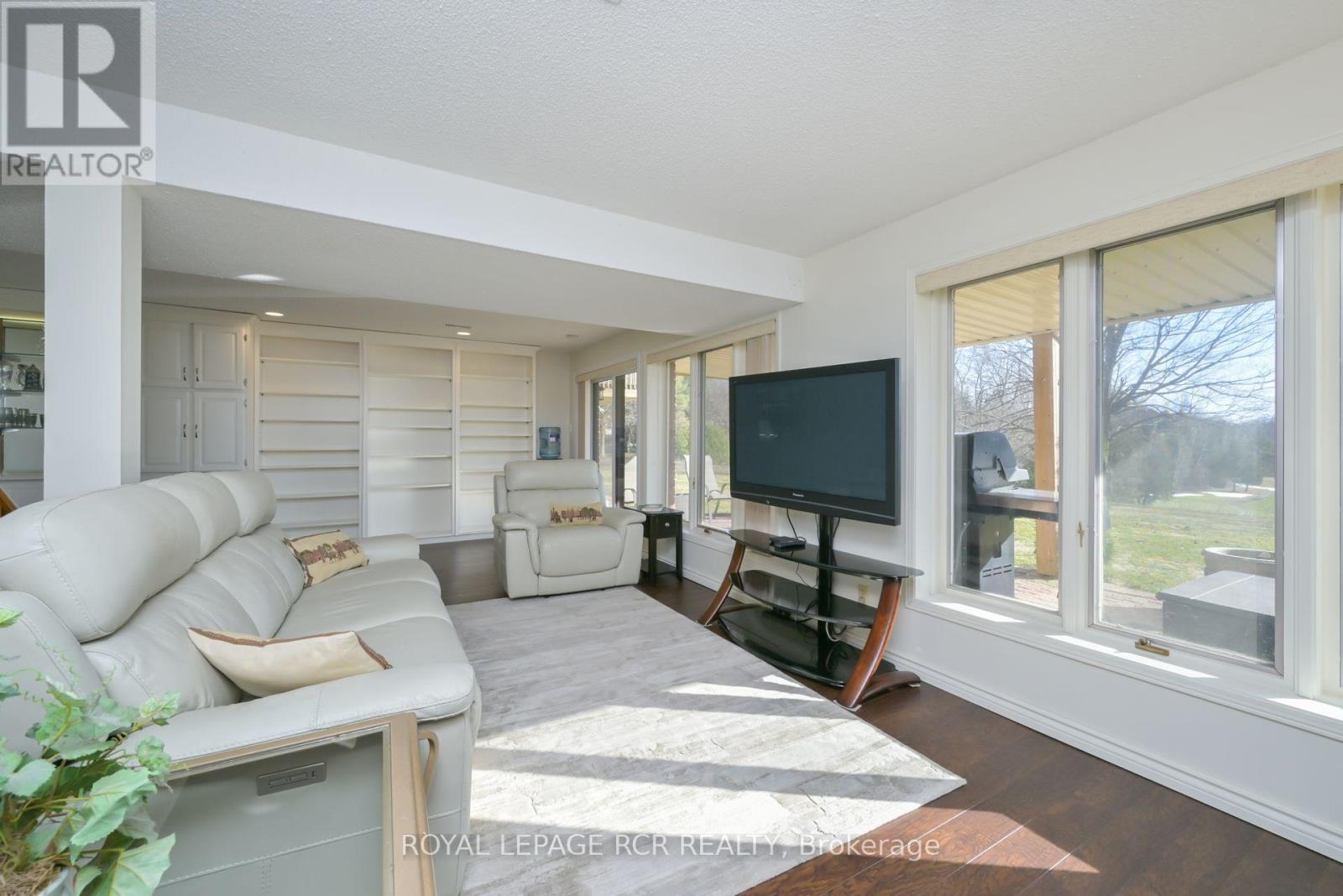 Photo 31 of 68 Riverview Road, New Tecumseth ON