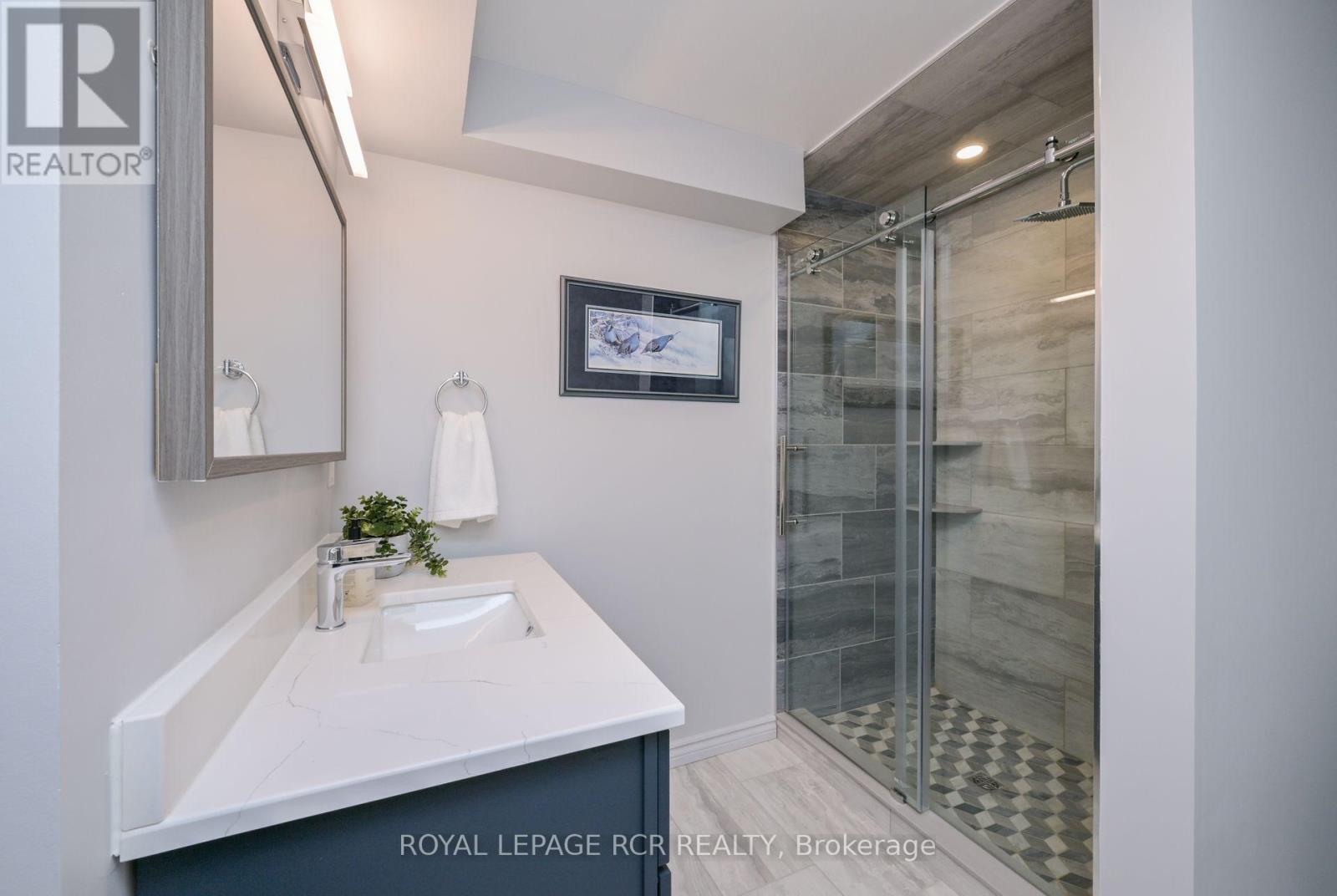 Photo 32 of 68 Riverview Road, New Tecumseth ON