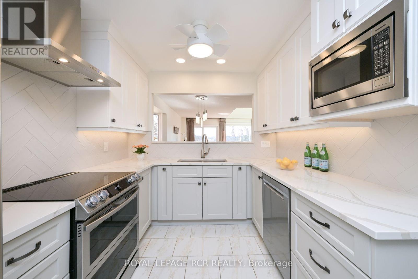 Photo 8 of 68 Riverview Road, New Tecumseth ON