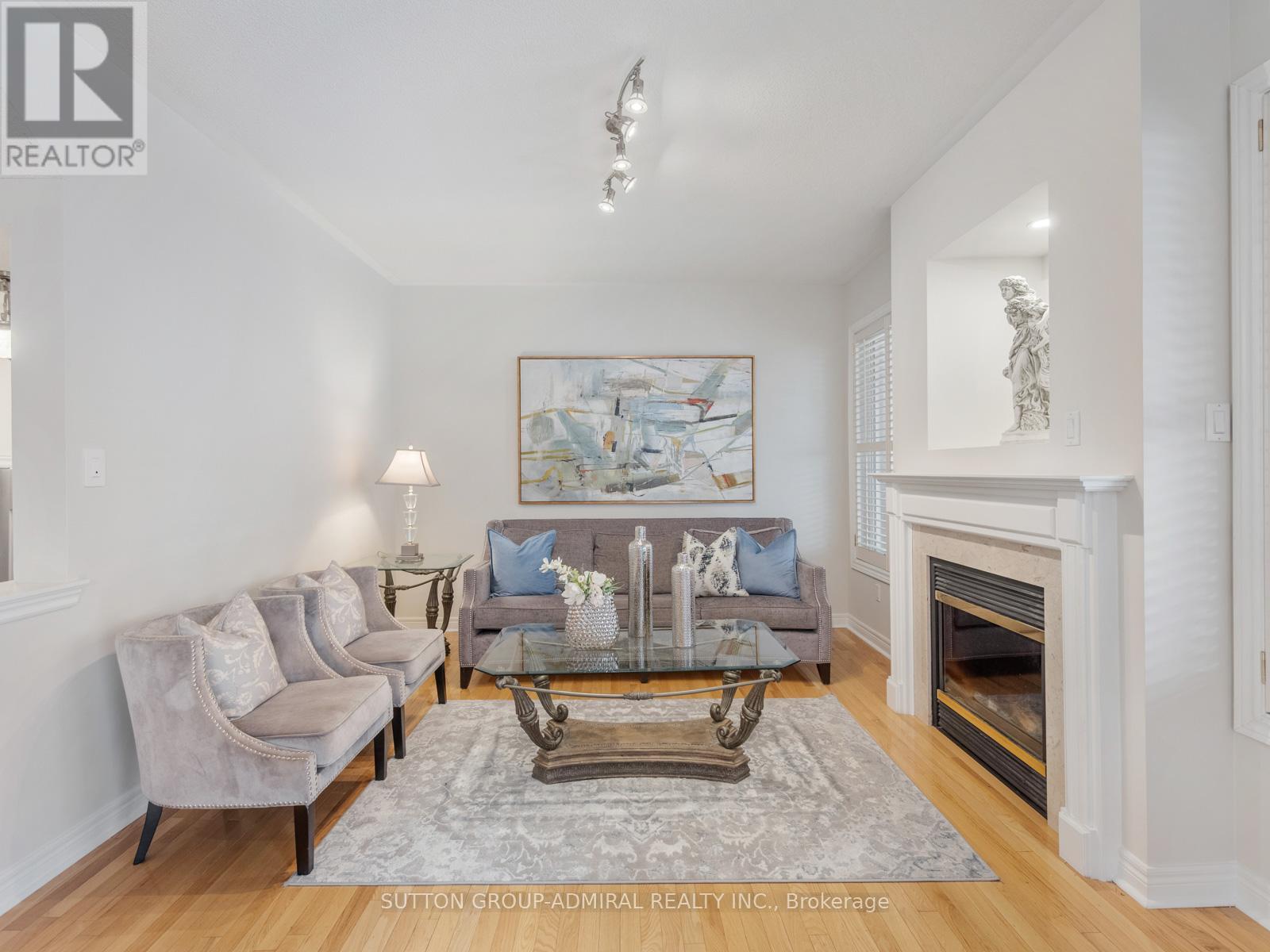 Photo 13 of 4 Haywood Drive, Markham ON