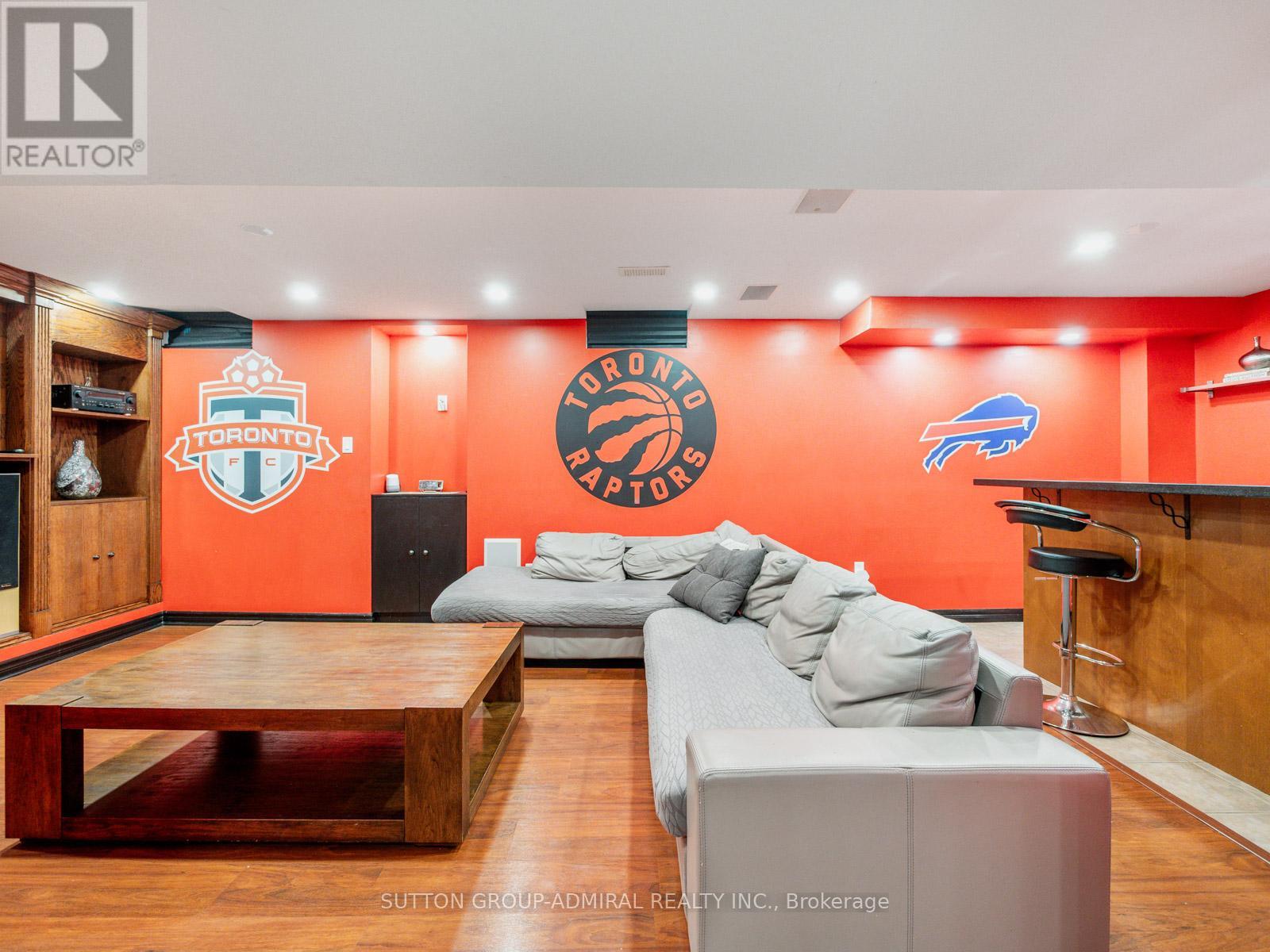 Photo 33 of 4 Haywood Drive, Markham ON