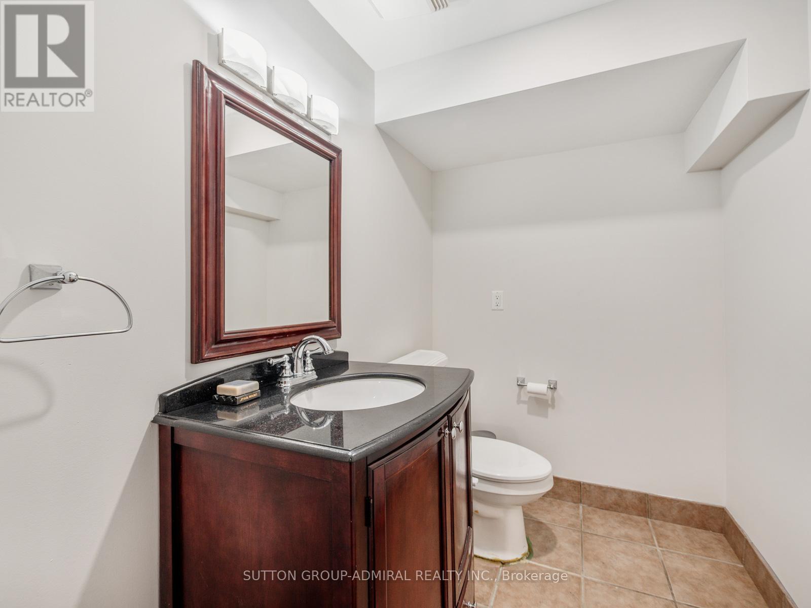 Photo 38 of 4 Haywood Drive, Markham ON