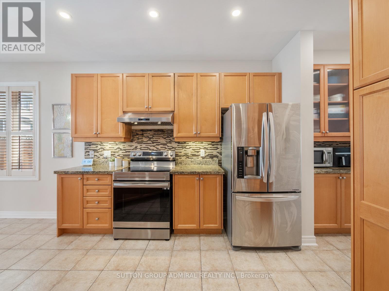 Photo 8 of 4 Haywood Drive, Markham ON