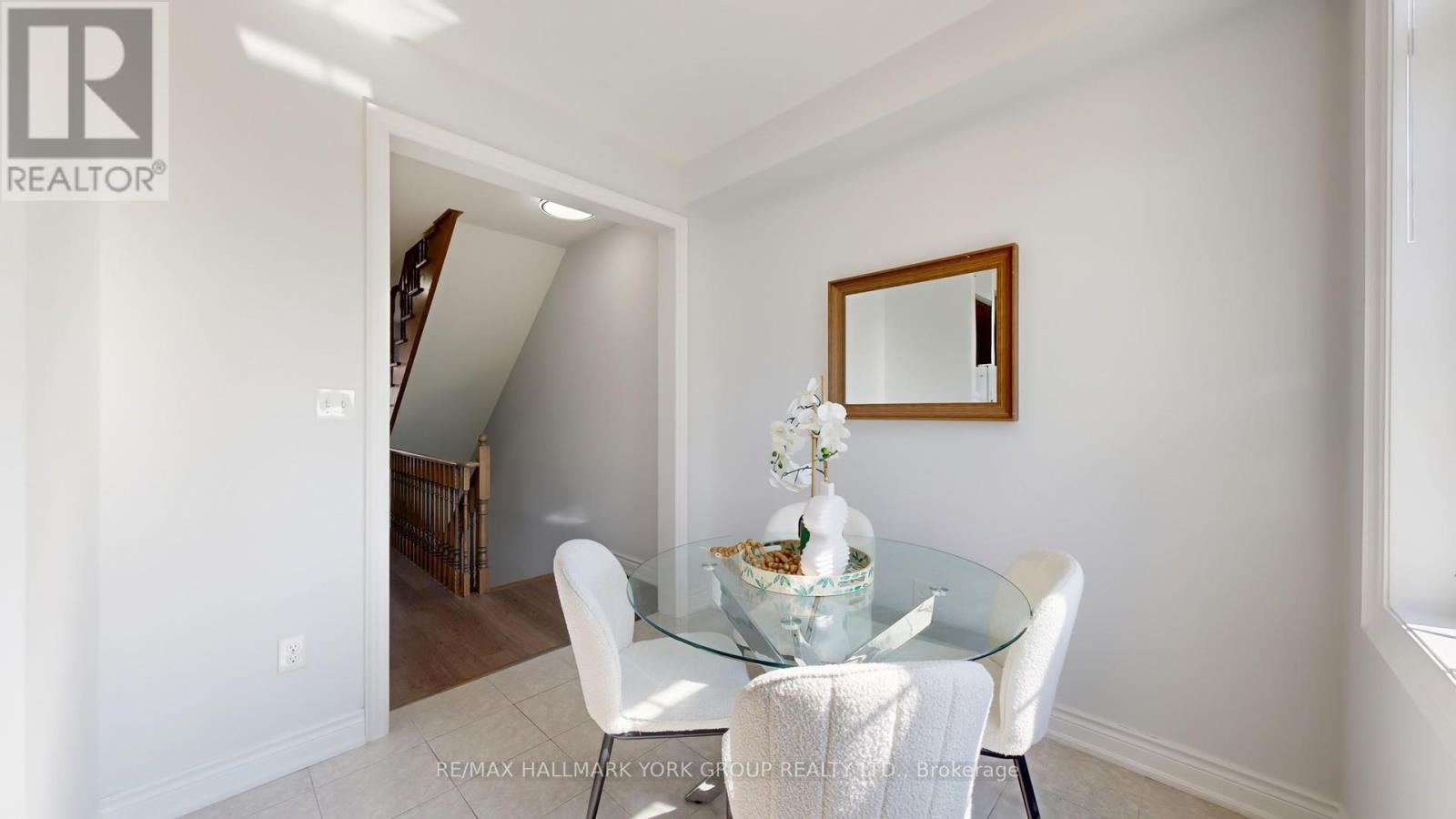 Photo 19 of 6 Roy Grove Way, Markham ON