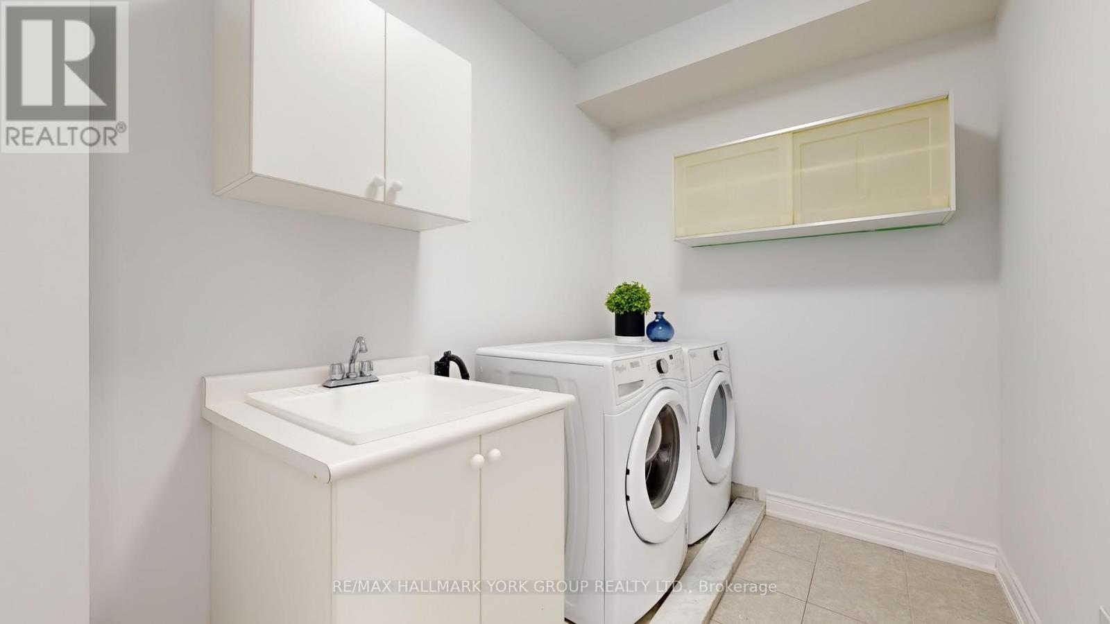 Photo 21 of 6 Roy Grove Way, Markham ON