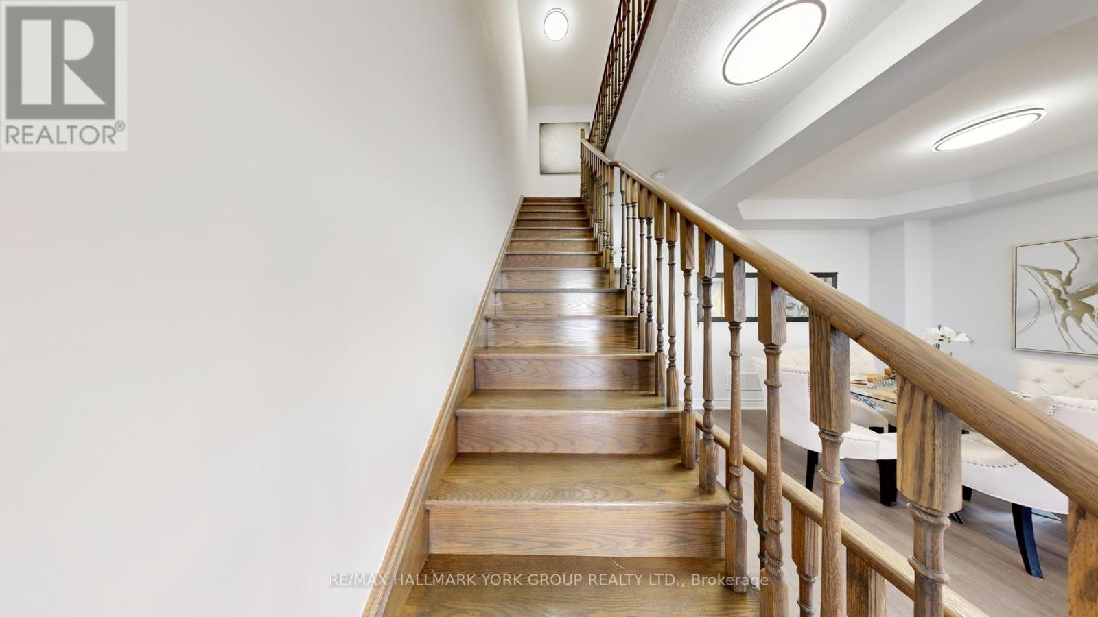 Photo 29 of 6 Roy Grove Way, Markham ON