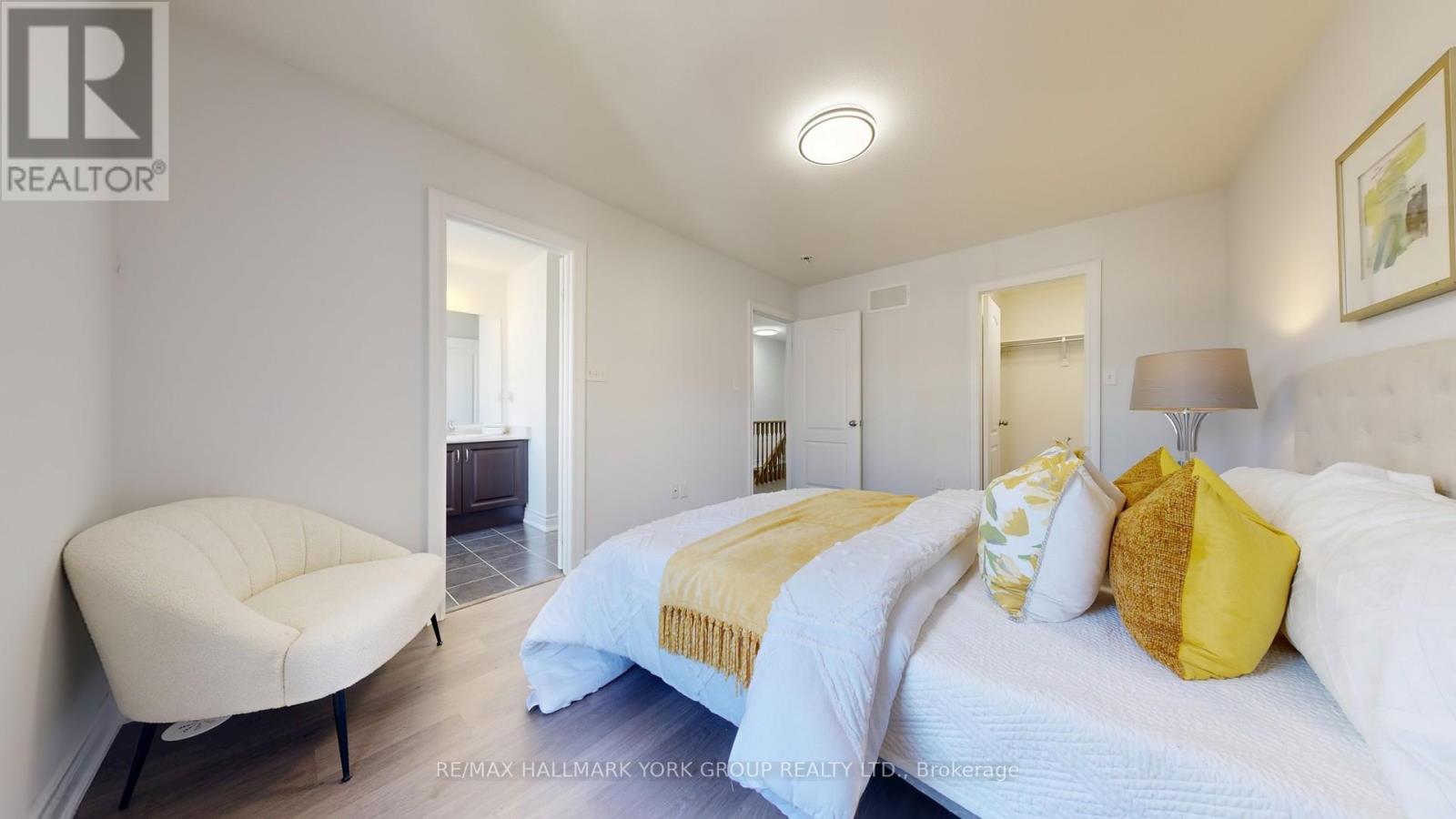 Photo 32 of 6 Roy Grove Way, Markham ON