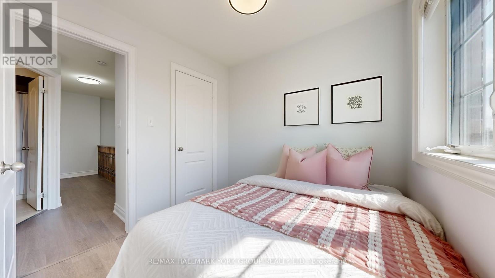 Photo 40 of 6 Roy Grove Way, Markham ON