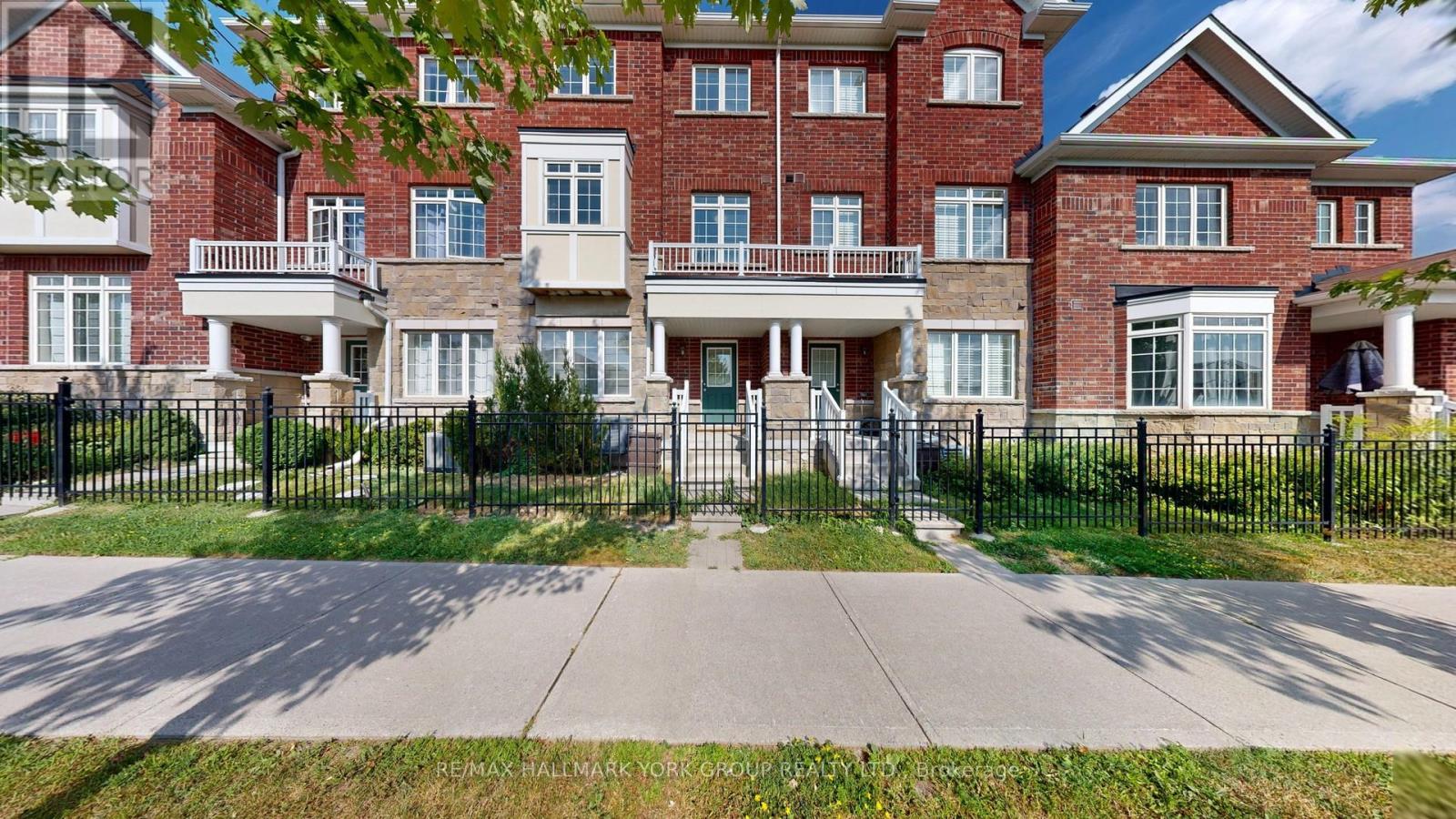Photo 48 of 6 Roy Grove Way, Markham ON