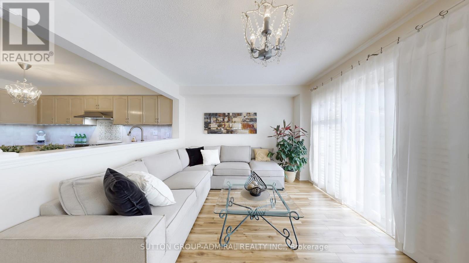 Photo 11 of 7 Rockview Gardens, Vaughan ON