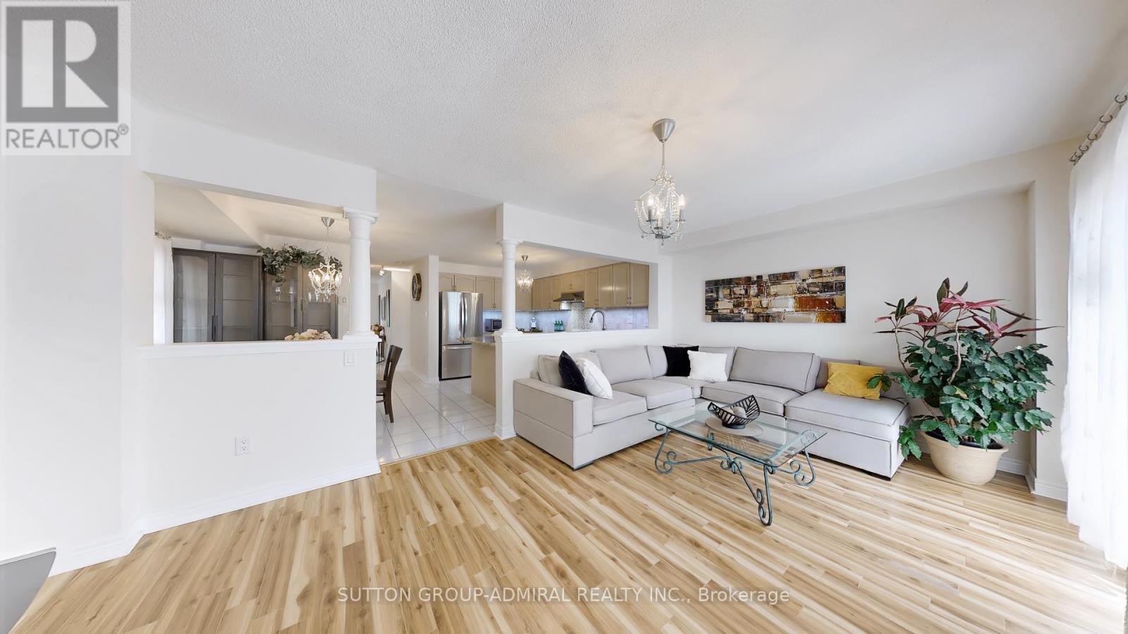 Photo 12 of 7 Rockview Gardens, Vaughan ON