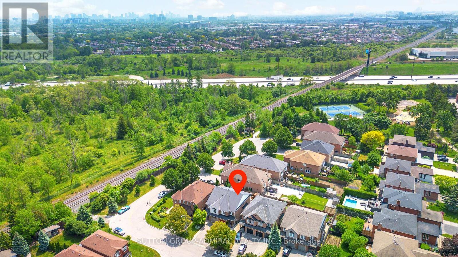 Photo 34 of 7 Rockview Gardens, Vaughan ON