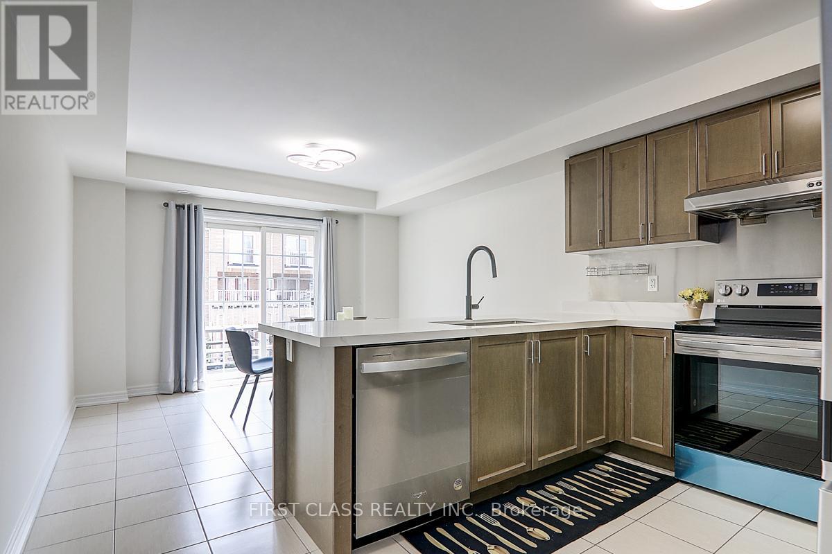 Photo 12 of 5303 Major Mackenzie Drive E, Markham ON
