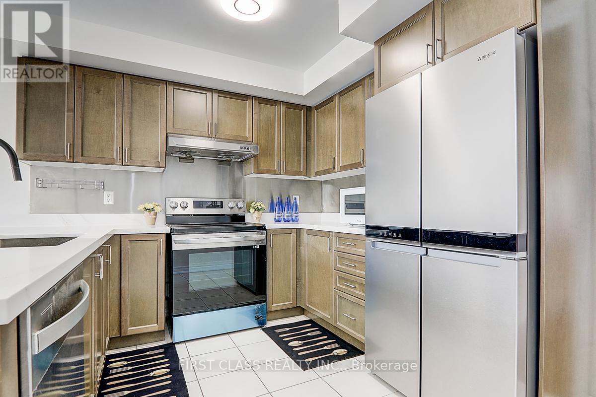 Photo 14 of 5303 Major Mackenzie Drive E, Markham ON