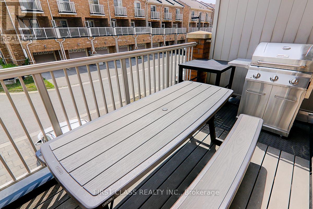 Photo 20 of 5303 Major Mackenzie Drive E, Markham ON