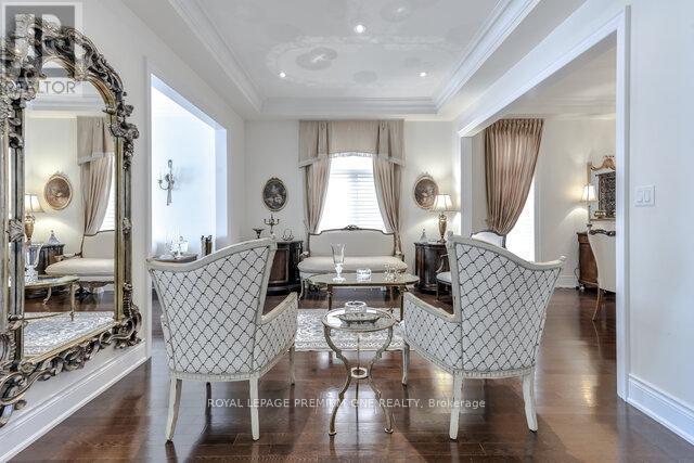 Photo 10 of 107 Headwind Boulevard, Vaughan ON
