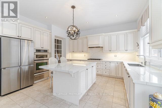 Photo 21 of 107 Headwind Boulevard, Vaughan ON