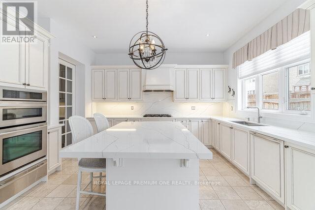 Photo 23 of 107 Headwind Boulevard, Vaughan ON