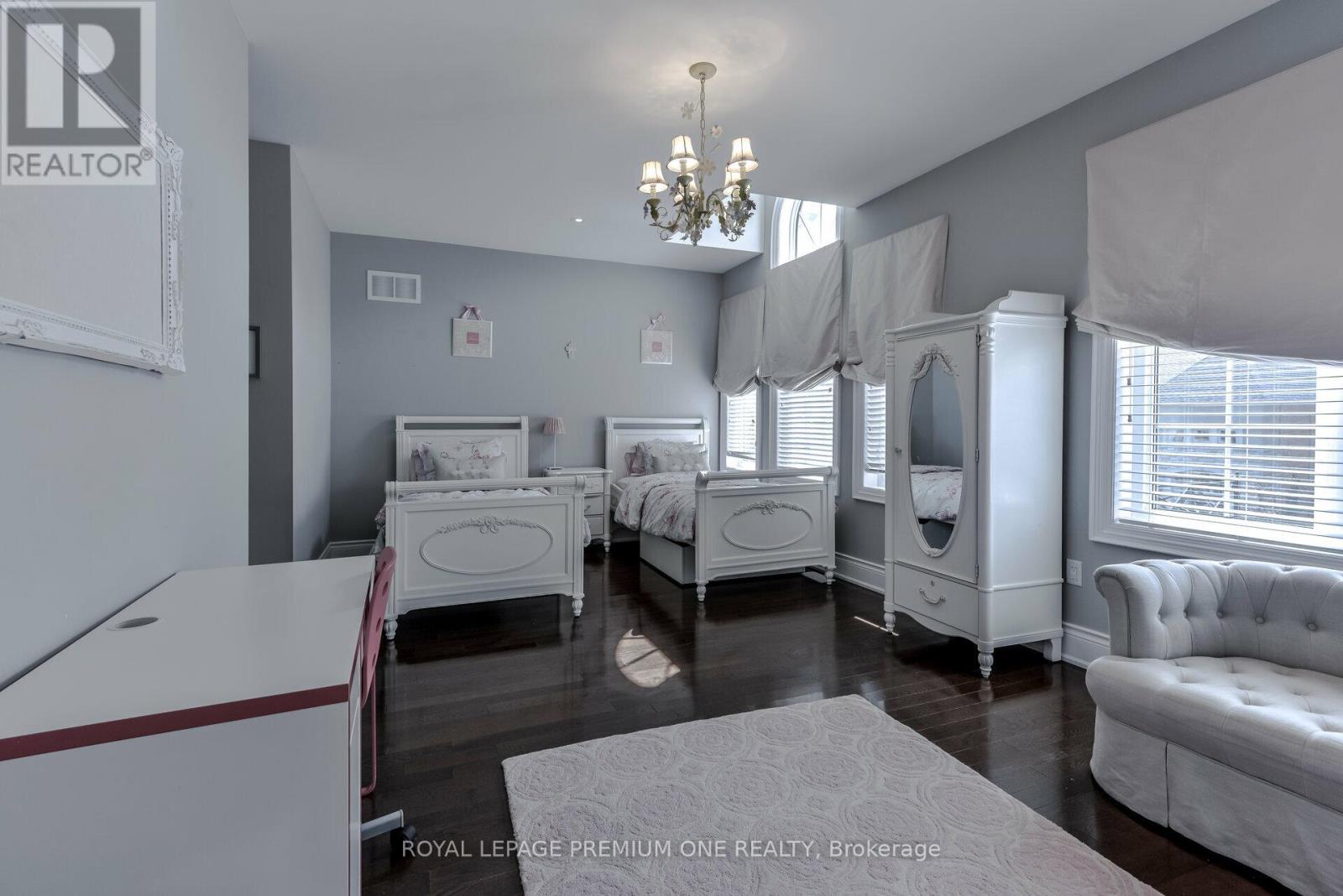 Photo 39 of 107 Headwind Boulevard, Vaughan ON