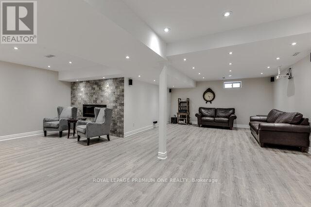 Photo 44 of 107 Headwind Boulevard, Vaughan ON
