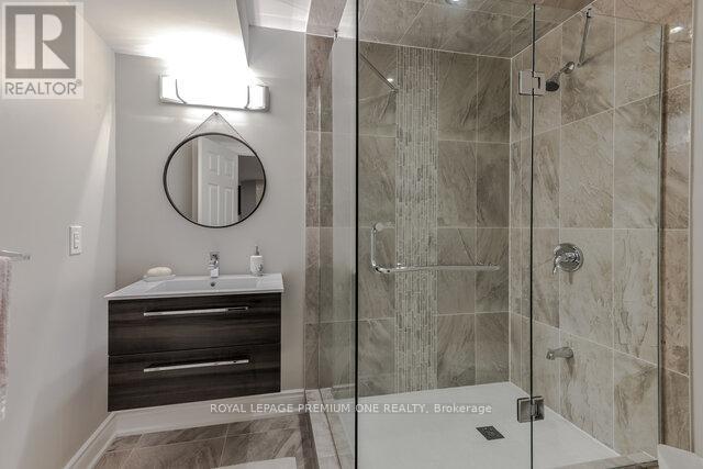 Photo 45 of 107 Headwind Boulevard, Vaughan ON