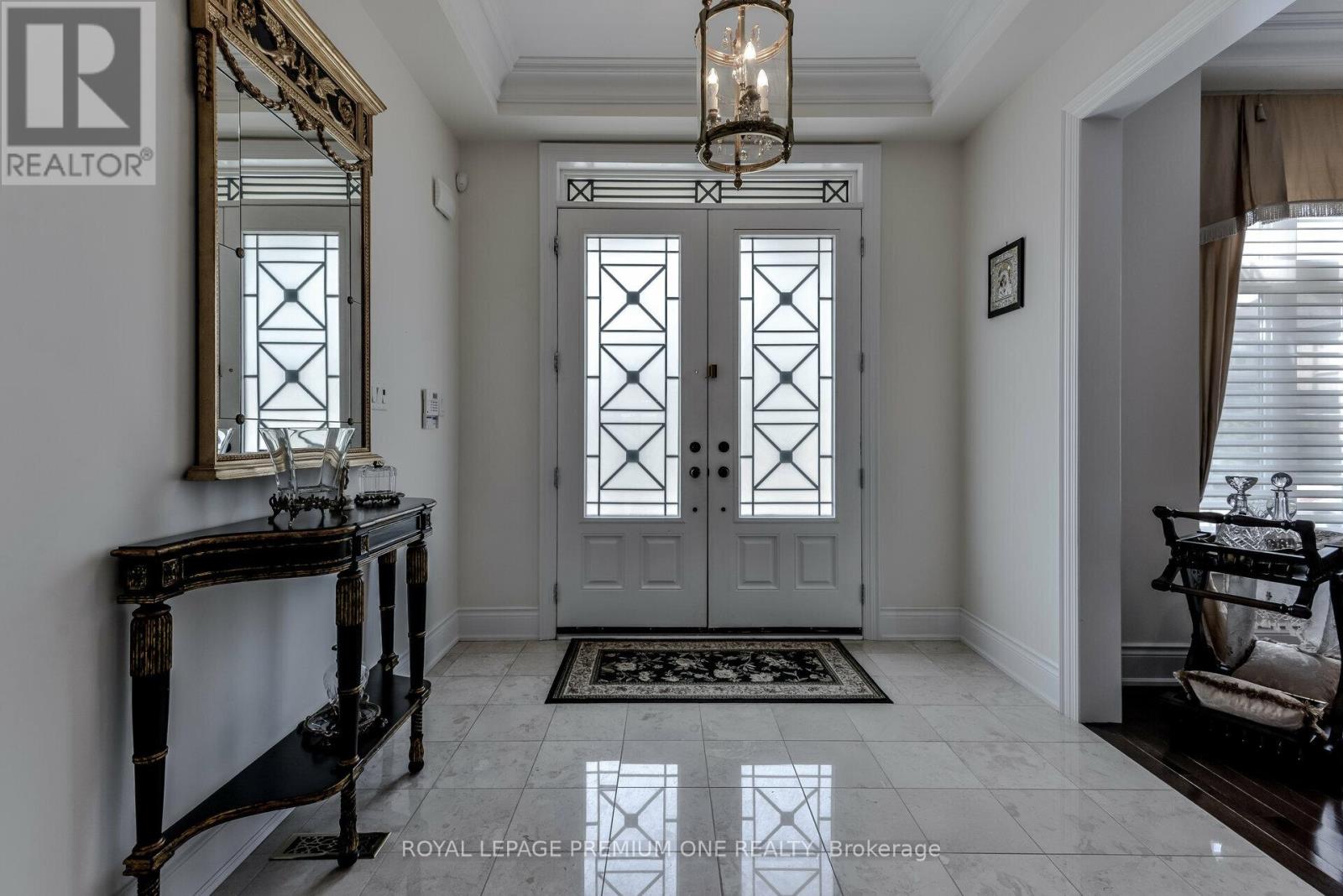 Photo 6 of 107 Headwind Boulevard, Vaughan ON