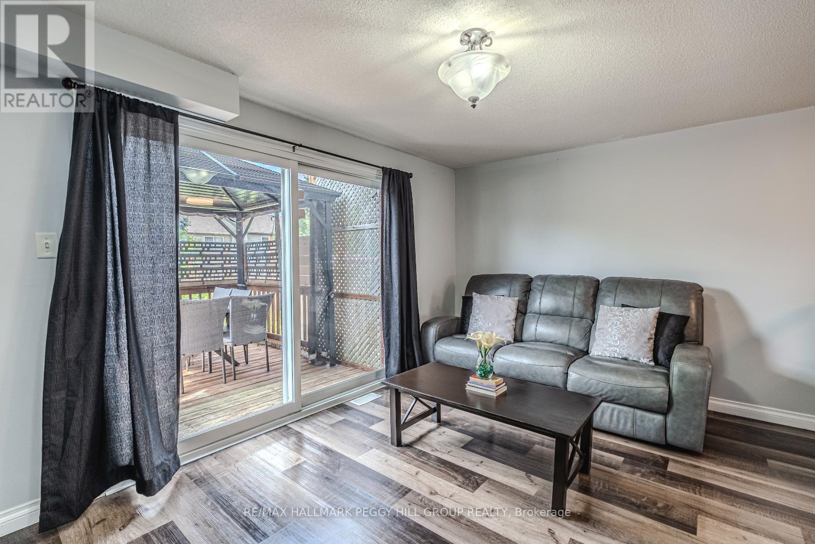 Photo 2 of 193 Nathan Crescent, Barrie ON
