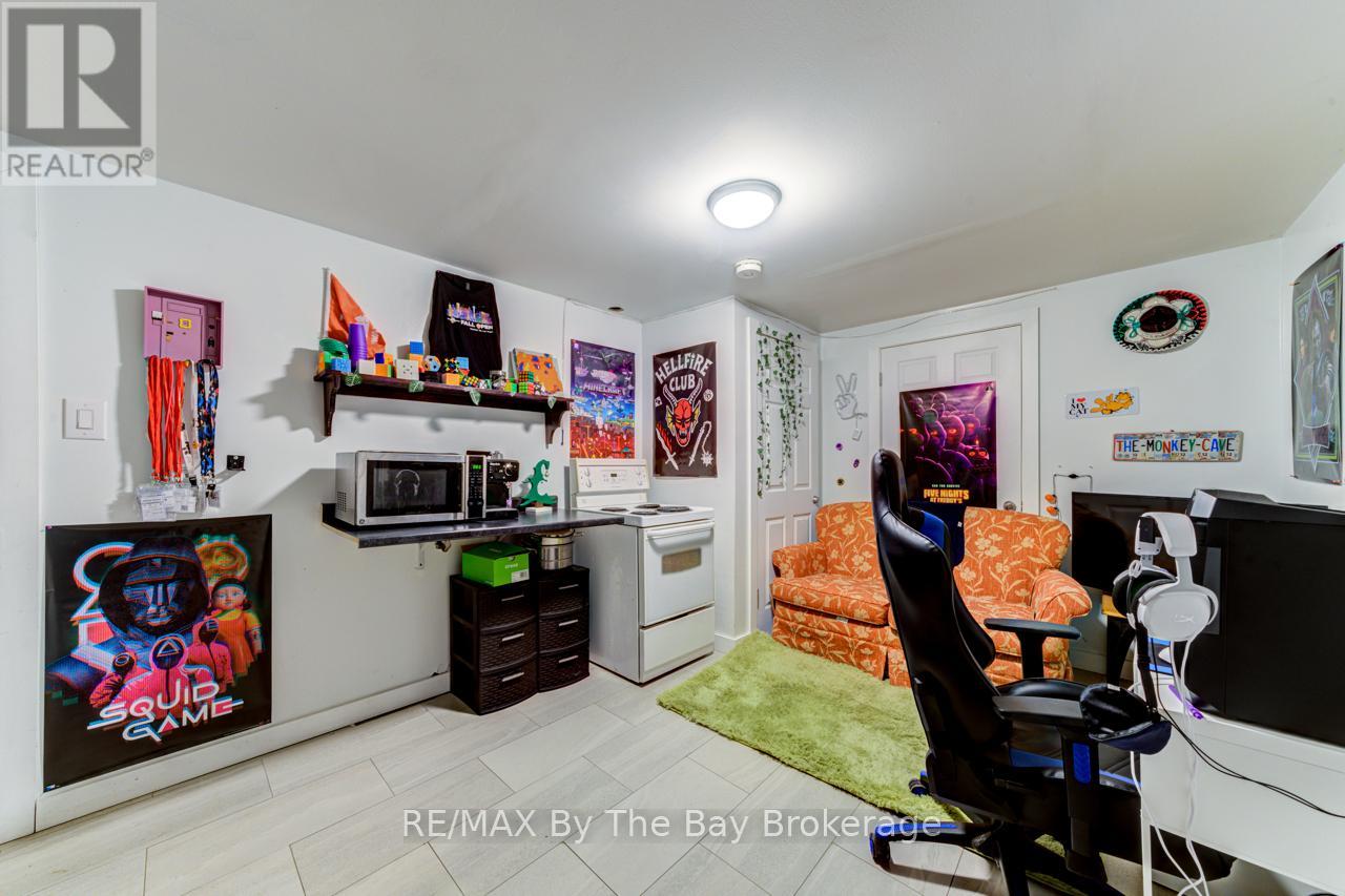 Photo 23 of 701 River Road E, Wasaga Beach ON