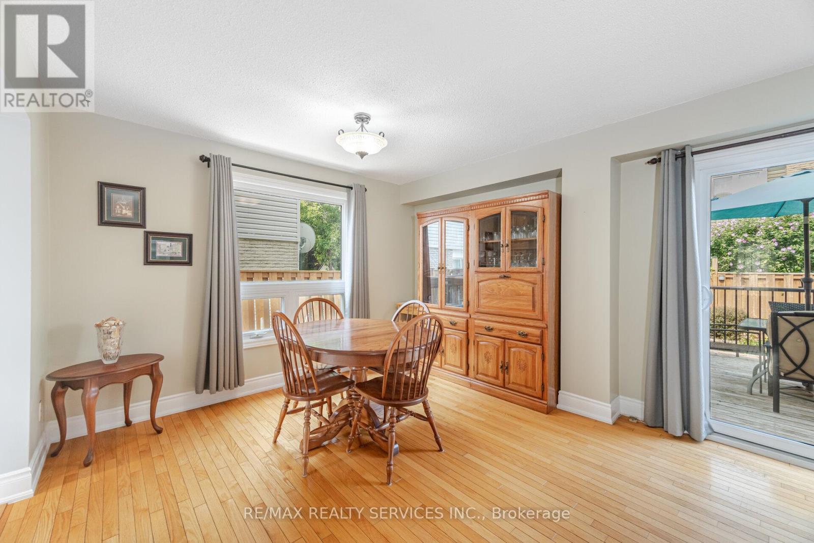 Photo 12 of 12 Sparklett Crescent, Brampton ON