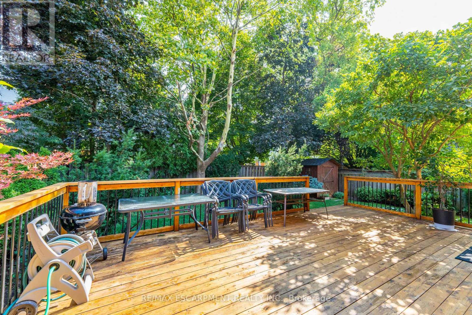 Photo 39 of 327 Northwood Drive, Oakville ON