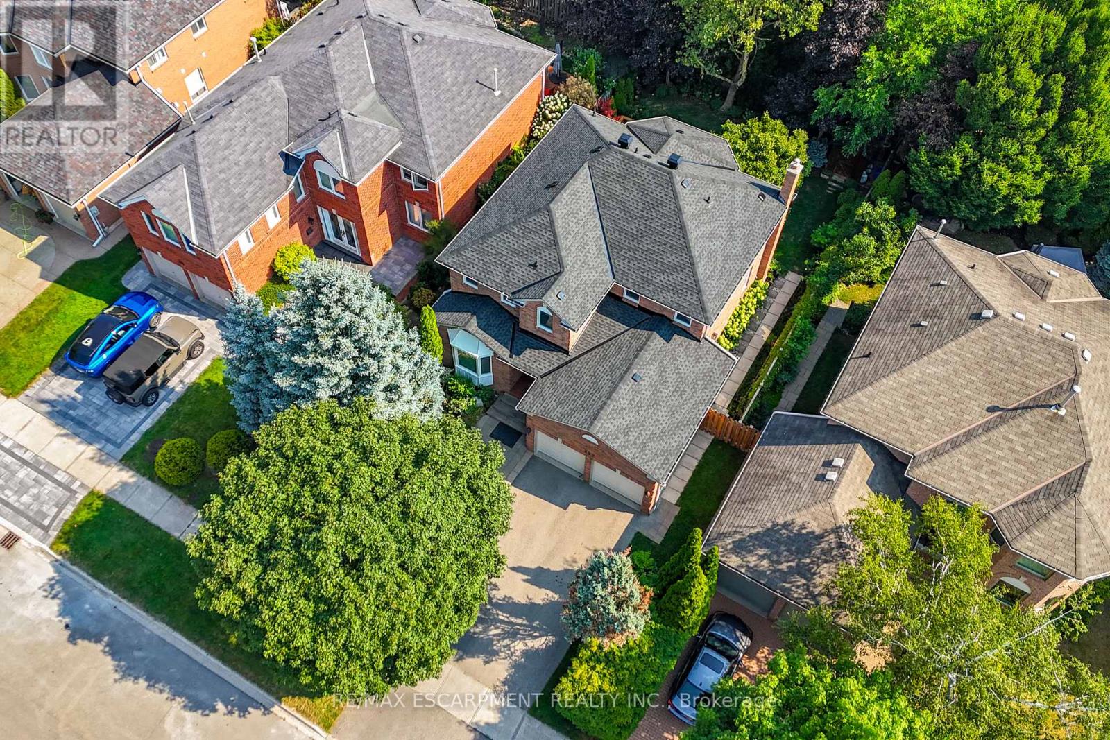 Photo 18 of 327 Northwood Drive, Oakville ON
