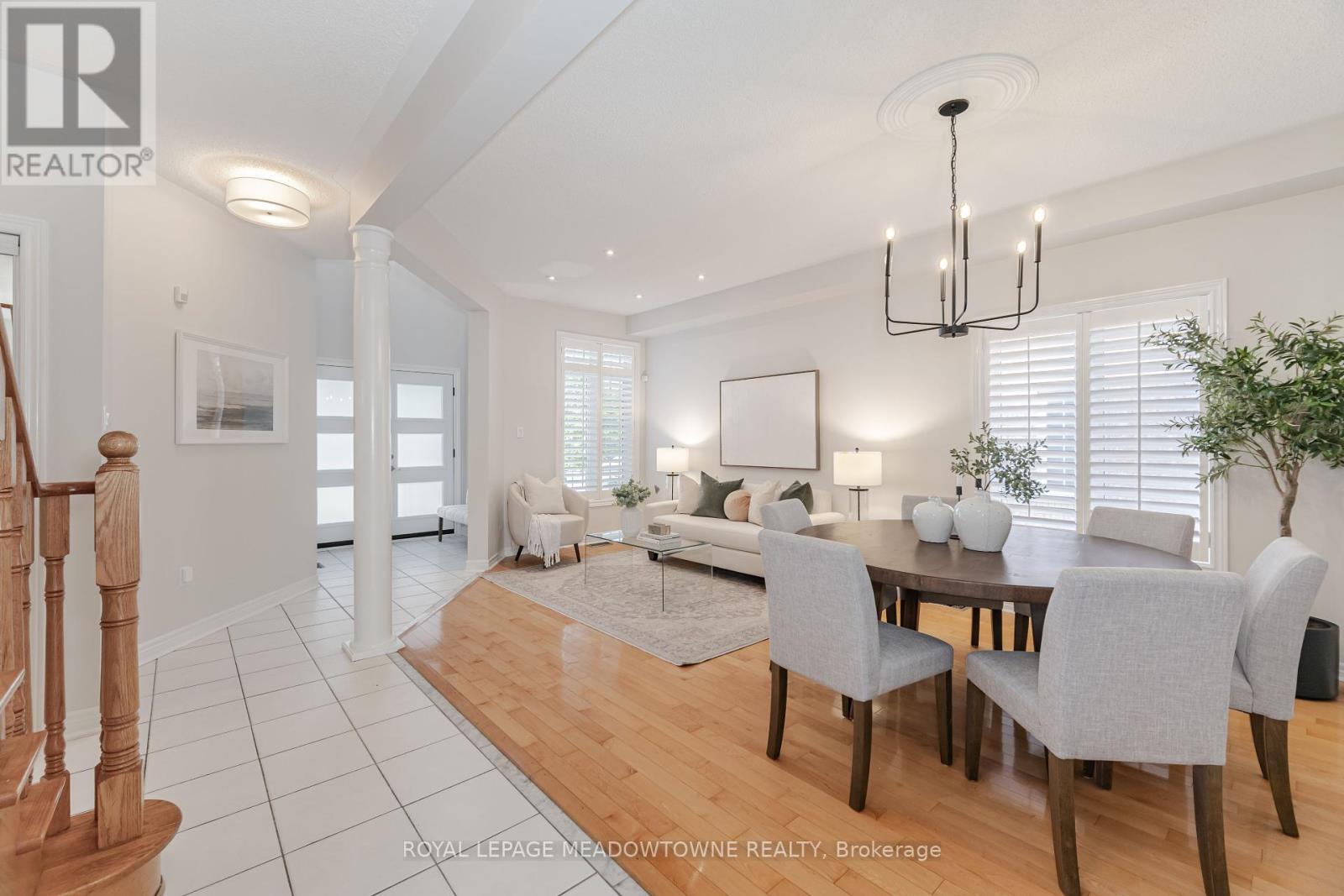 Photo 12 of 6520 Western Skies Way, Mississauga ON