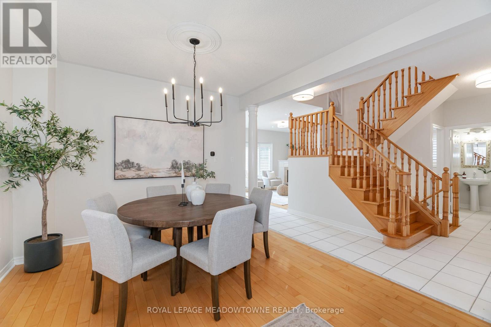 Photo 13 of 6520 Western Skies Way, Mississauga ON