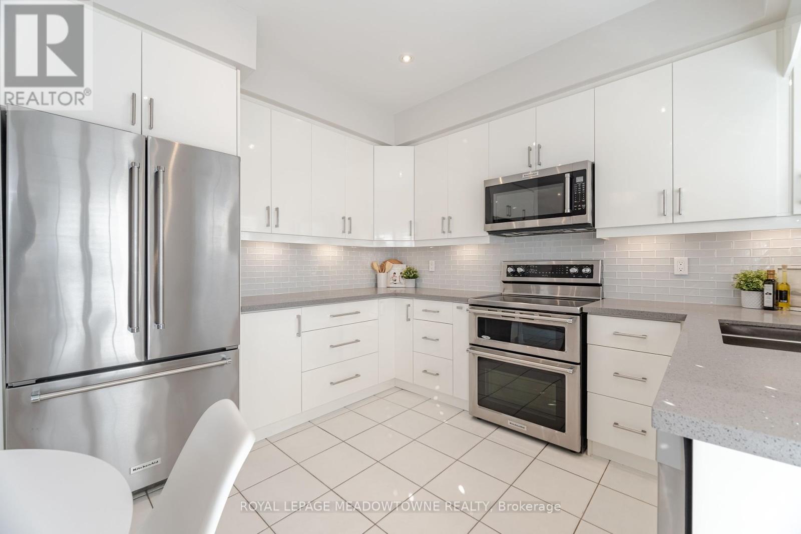Photo 20 of 6520 Western Skies Way, Mississauga ON